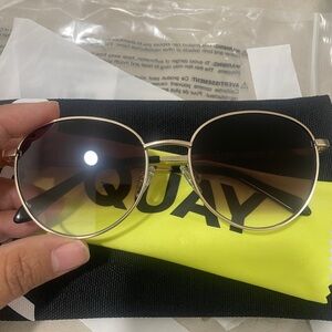 Quay Loop Me In Gold Round Sunglasses Brown Fade Lens Lightweight Metal